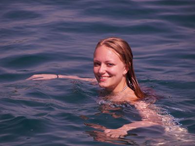 schwimmen im mittelmeer segeln mit anderen kindern