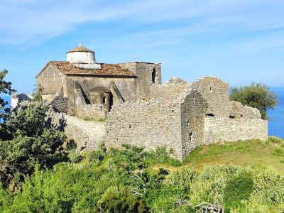 albanien trekking ohne gepck kirche orthodox