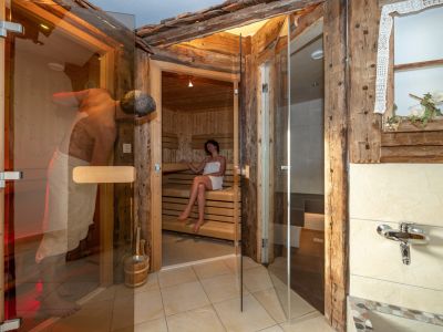 sauna wellness winter familienurlaub lesachtal entspannung