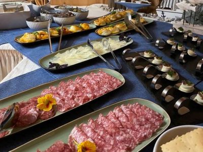 winterurlaub familie skifahren kulinarik