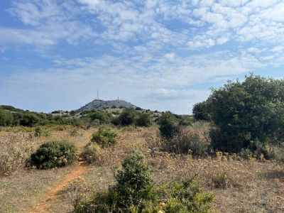 Karge Landschaft am Pantokrator