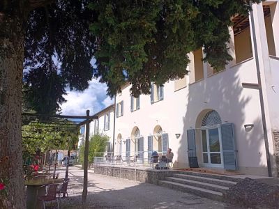 terrasse mit aussicht landhaus toskana