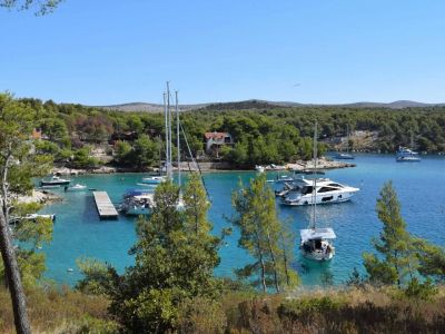 naturnaher urlaub blaue bucht 