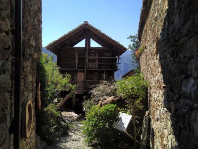 etappenwandern mit gepcktransport im val d lys