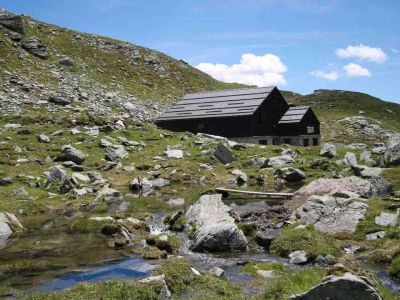 htten wanderung organisiert aostatal bergfluss