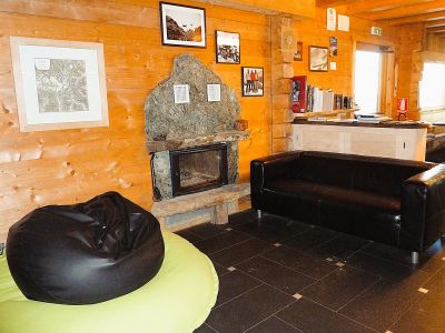 Lounge in der gem�tlichen Orestes H�tte