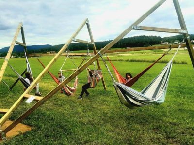 urlaub familie gruppe aktiv sein abenteuercamping