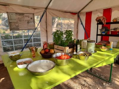 abendessen buffet im nachhaltigen familienuralub