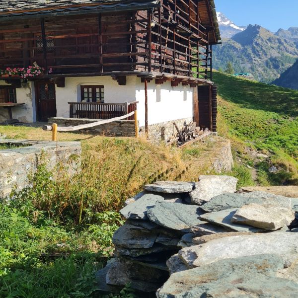 Bergwandern ohne Gepck im Valle del Lys - Aostatal