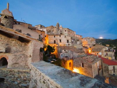 albergo diffuso belmonte calabro bei abendstimmung