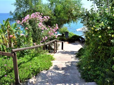 Aphrodite Beach Hotel Weg zum Strand