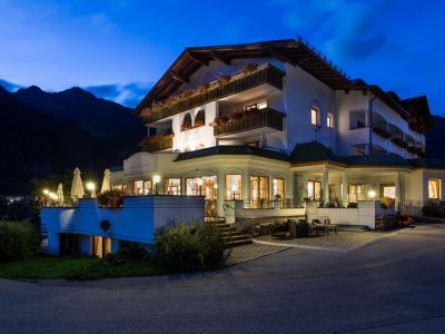 hotel tirol im familienurlaub oesterreich