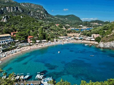 paleokastritsa korfu segeleurlaub im sommer am mittelmeer